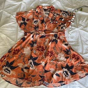Forever 21: floral mini dress with collar